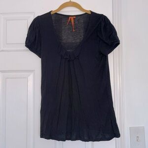 BCBGeneration black ruffle front top size XS perfect condition